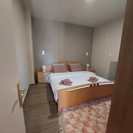 River Apartament *